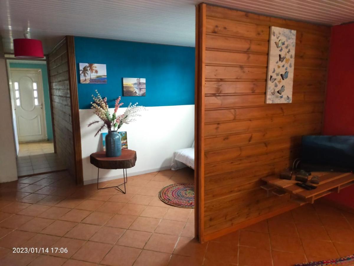 Douceur Des Hauteurs Bas De Villa, Piscine Privee 圣吕斯 外观 照片